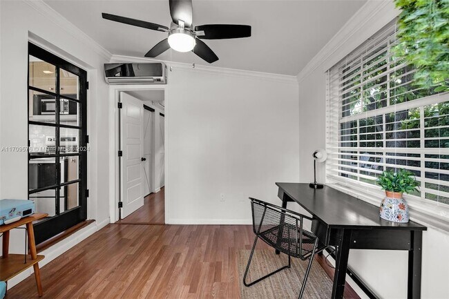 Building Photo - 6292 SW 31st St