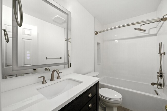 Building Photo - 55 Rodwell Ave