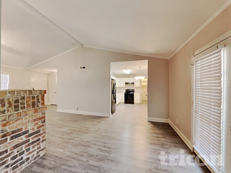 Building Photo - 604 Heritage Hill Dr