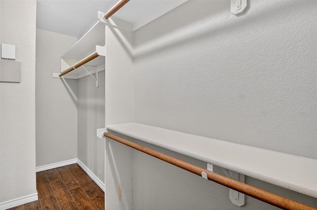 Building Photo - 8216 Deer Bluff Ln