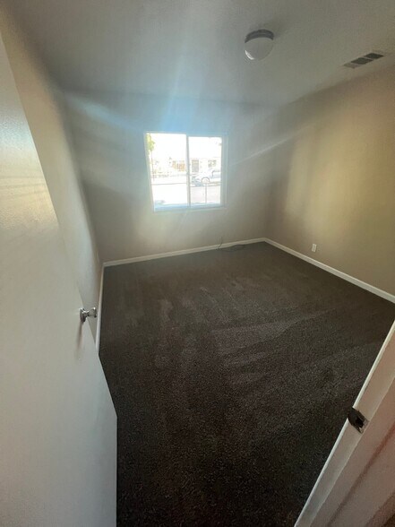 Building Photo - 2108 W Mendocino Ave