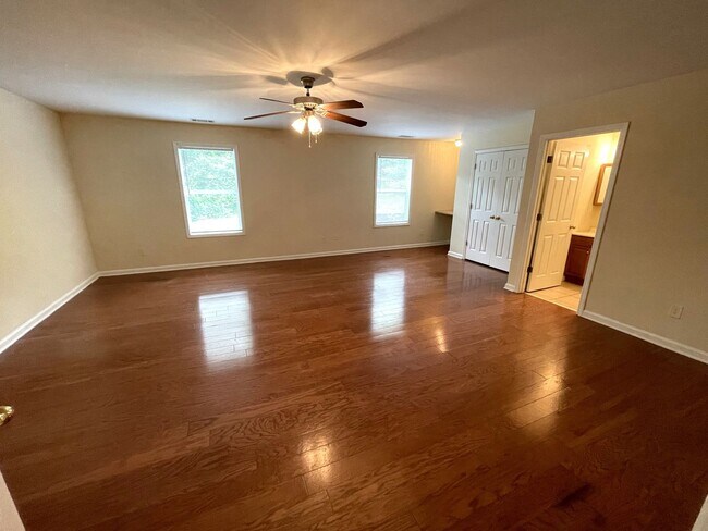 Building Photo - Five Points 5br House - FALL 2026 PRELEASE
