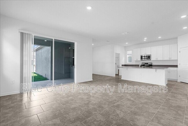 Building Photo - 2096 Shaggy Fisher Dr