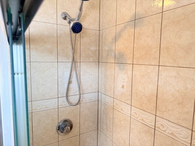 Building Photo - 244 Crosby Rd