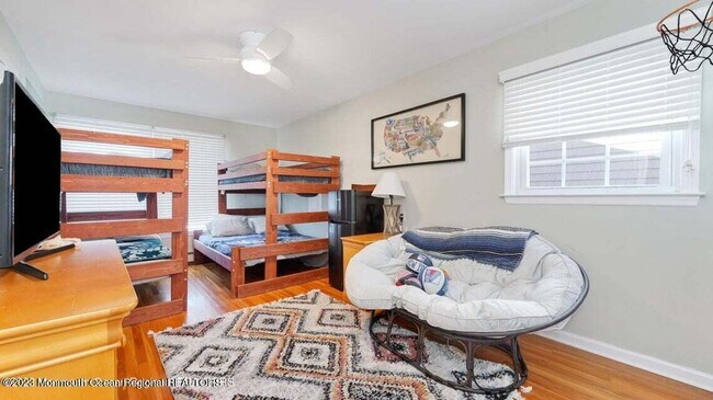 Building Photo - 308 Cove Dr