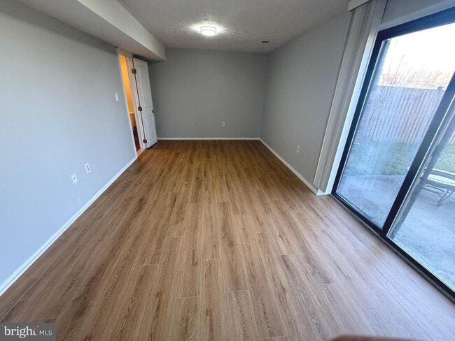 Building Photo - 17 Holland Hill Ct