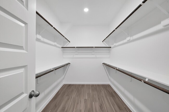 Building Photo - 3346 Torrey Pines Dr
