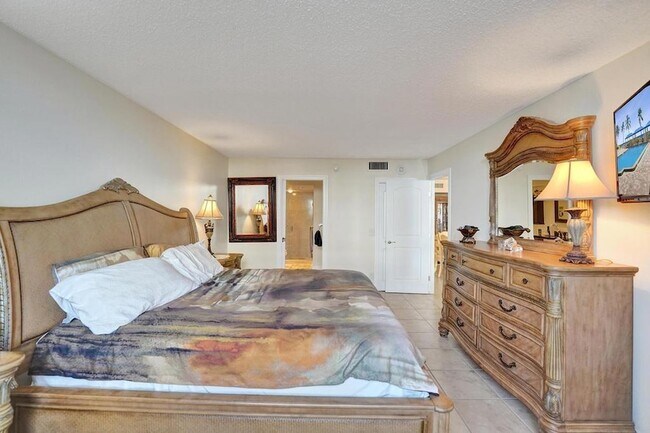 Building Photo - 2000 S Ocean Blvd