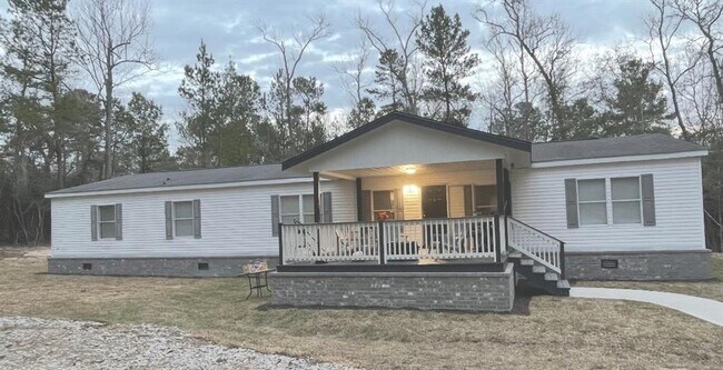 Primary Photo - 128 Hall Dr S