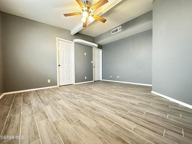 Building Photo - 421 Valle del Mar Dr