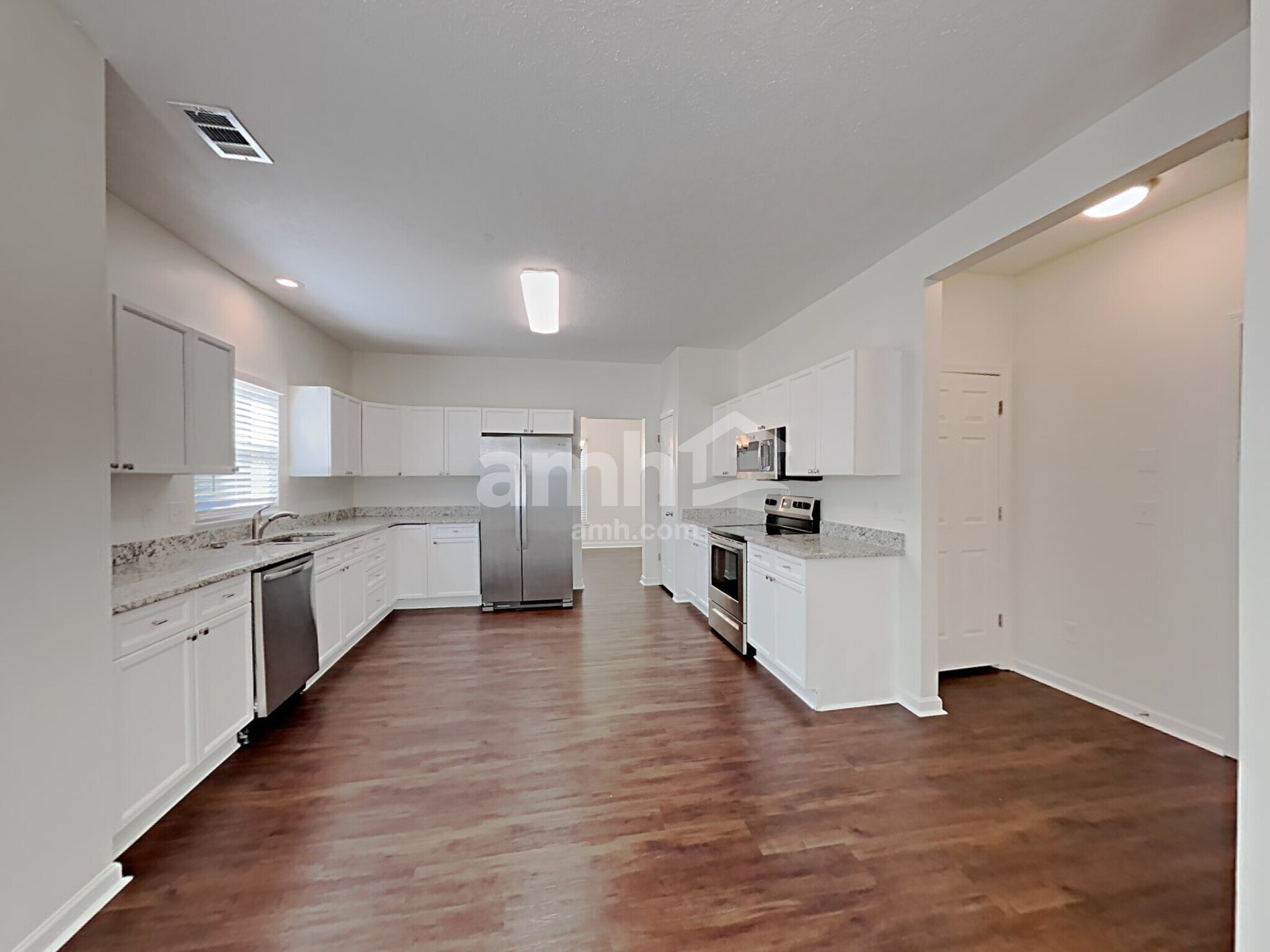 Building Photo - 1668 Comanche Run