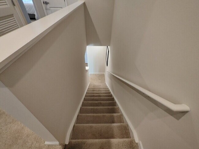 Building Photo - 104 Filly Ln