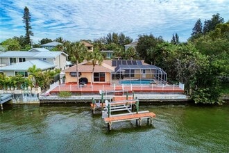 Building Photo - 4946 Commonwealth Dr