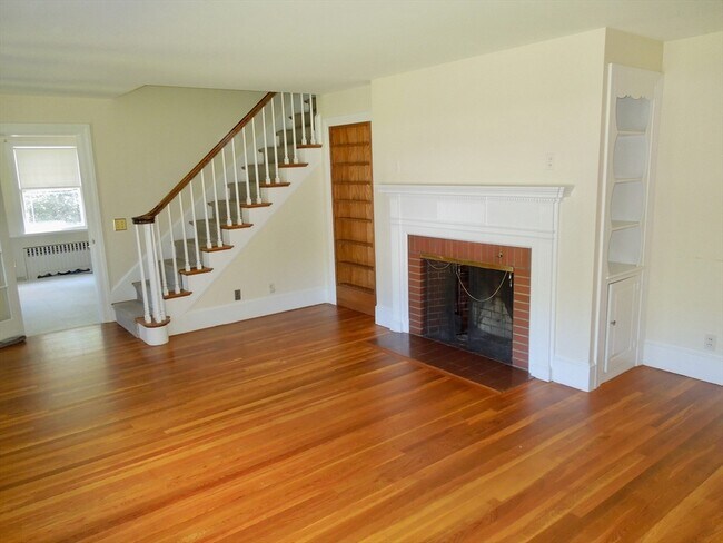 Building Photo - 2 Briarwood Ct