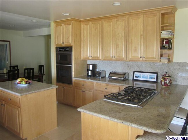 Building Photo - 2716 Ridgepine Dr