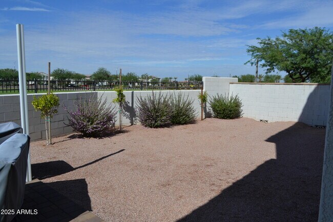 Building Photo - 4808 S Ferric