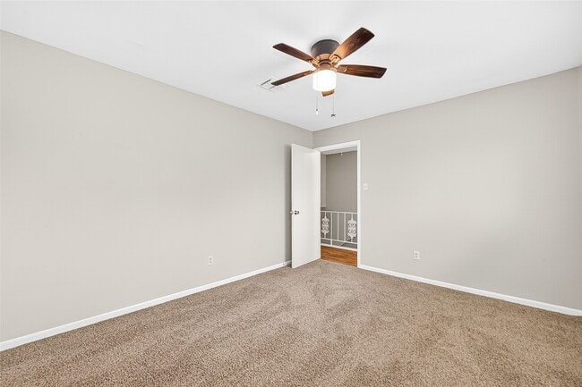 Building Photo - 403 Mistywood Dr