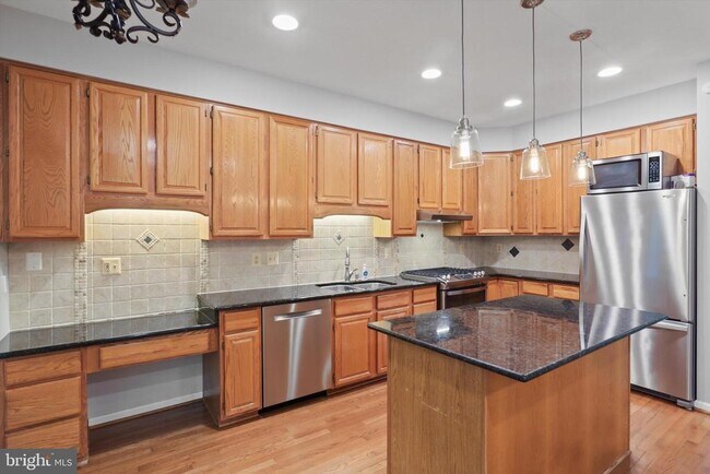 Building Photo - 11300 Fairwind Way
