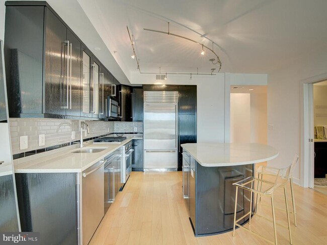 Building Photo - 1111 19th St N