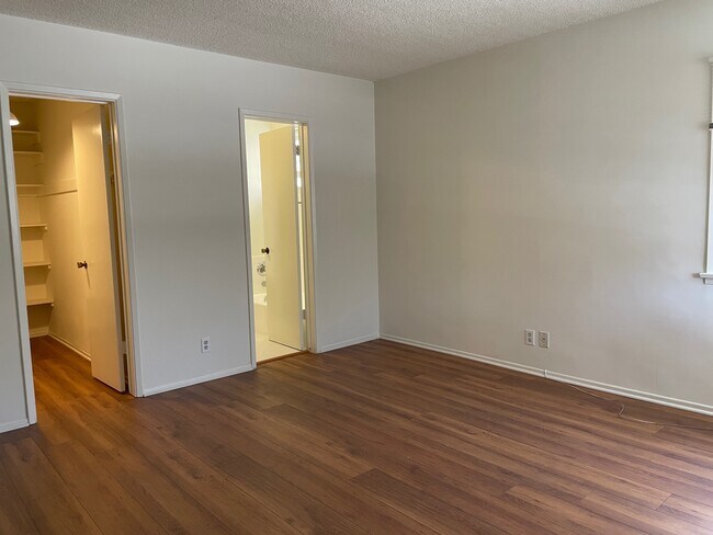 Building Photo - 1325 Idaho Ave