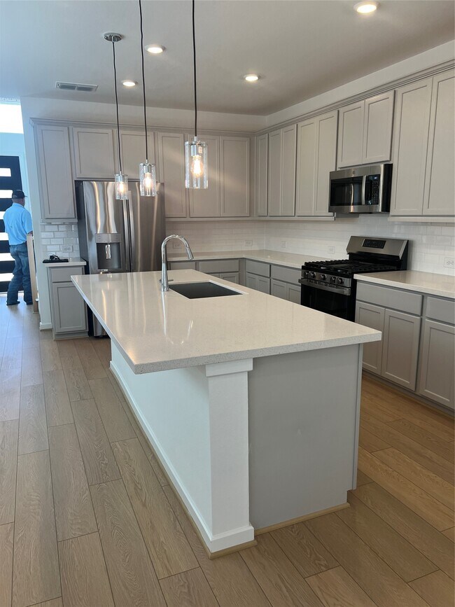 Building Photo - 22111 Strathfield Cir