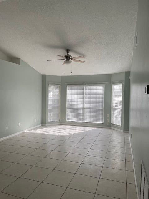 Building Photo - 874 Brookview Ln