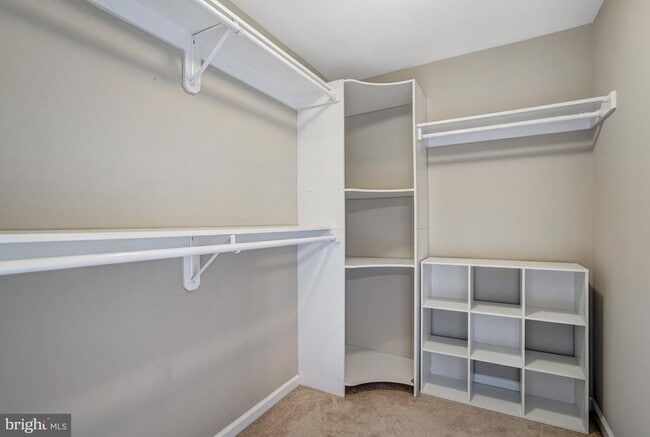 Building Photo - 1424 N Longfellow St