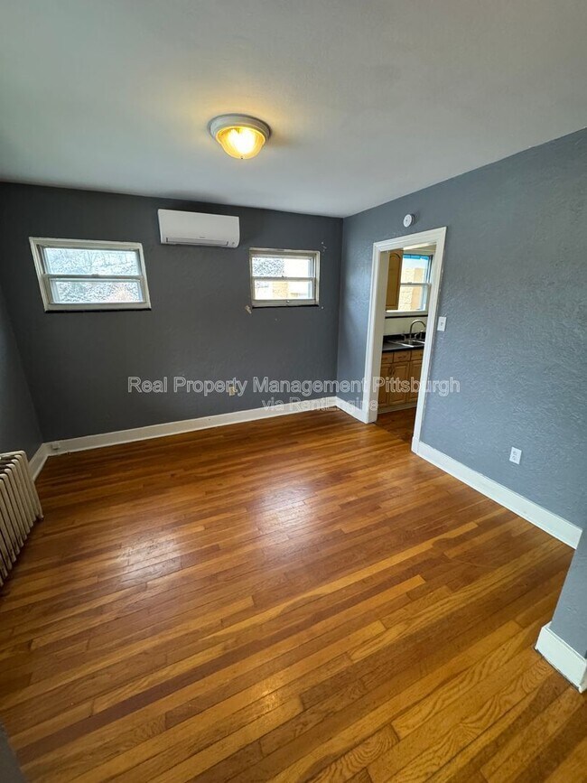 Building Photo - 4 Amherst Ave