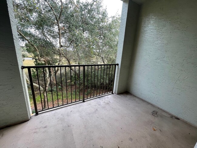 Building Photo - Nice 2 bedroom, 2 bathroom condo in the he...