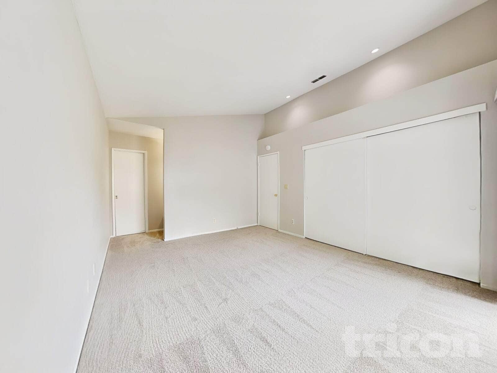 Building Photo - 7726 Robinette Rd