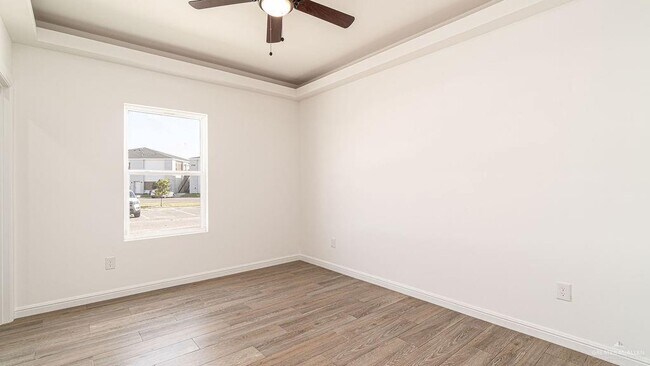 Building Photo - 15 Yuma Ave