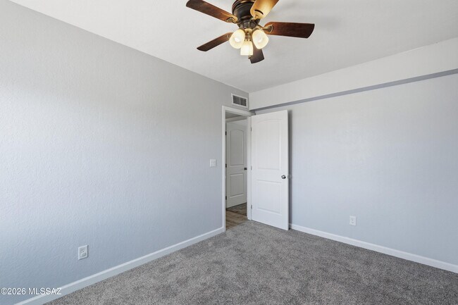 Building Photo - 6491 N Lena Way