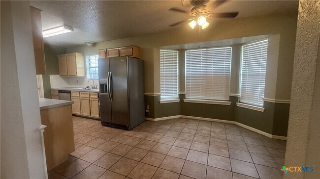 Building Photo - 3701 Water Oak Dr