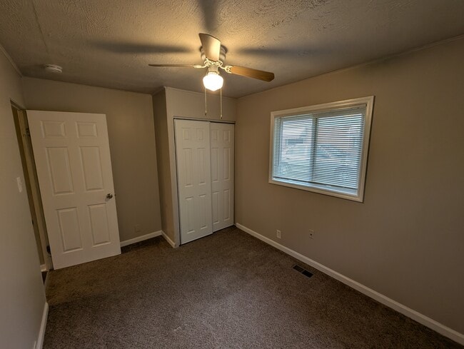 Building Photo - 8632 Neptune Dr