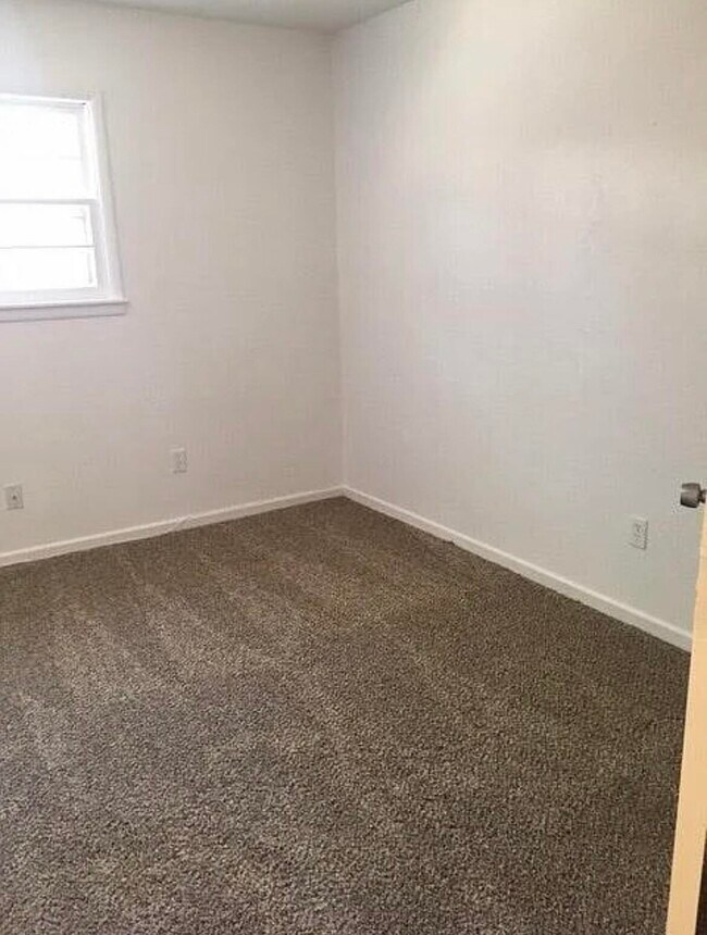 Building Photo - 4914 17th Pl