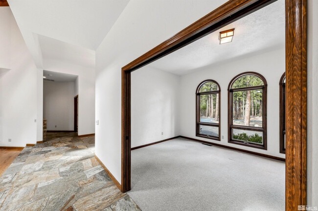 Building Photo - 145 Twinberry Cir
