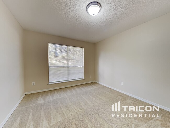 Building Photo - 2627 5 Forks Ct