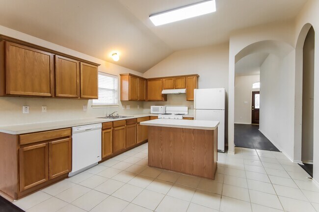 Building Photo - 4522 Marquis Ave