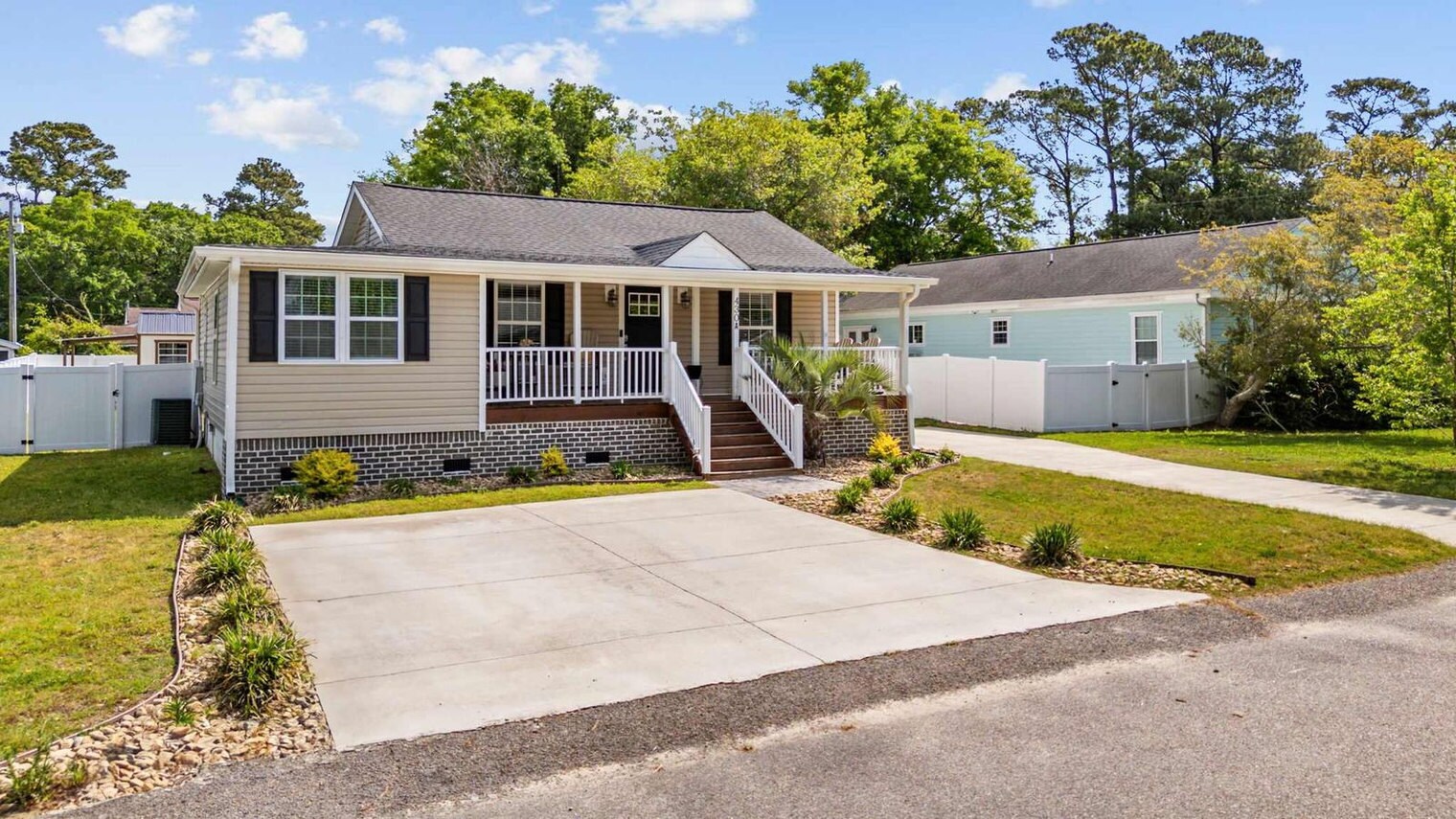 Building Photo - 430 Yaupon Ave