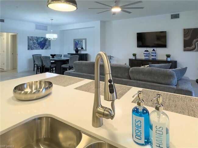 Building Photo - 5704 Melbourne Ct