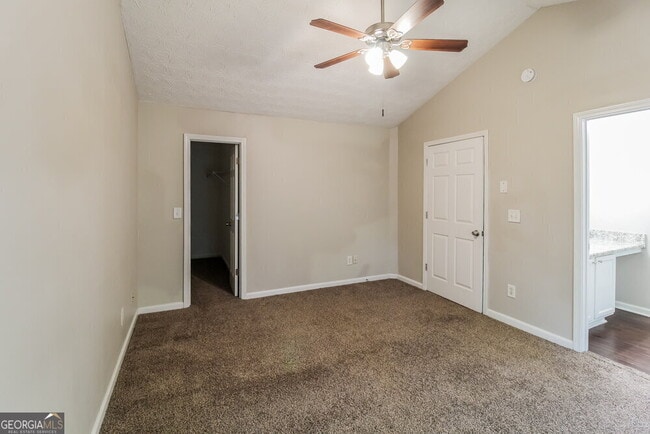 Building Photo - 451 Springbottom Ct SE