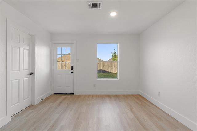 Building Photo - 1030 Churchill Dr