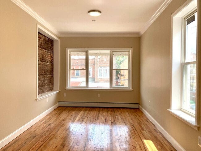 Building Photo - 3367 Fenton Ave