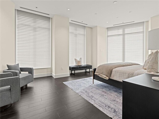 Building Photo - 3376 Peachtree Rd NE