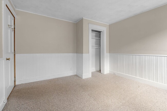 Building Photo - 5-7 Linwood Ave