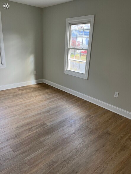 Building Photo - 32 South Main St