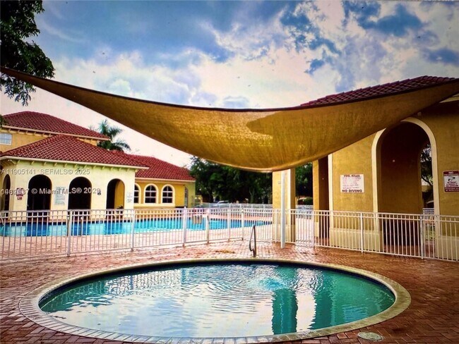 Building Photo - 4932 SW 140th Terrace