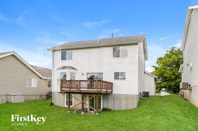 Building Photo - 12880 High Crest Dr