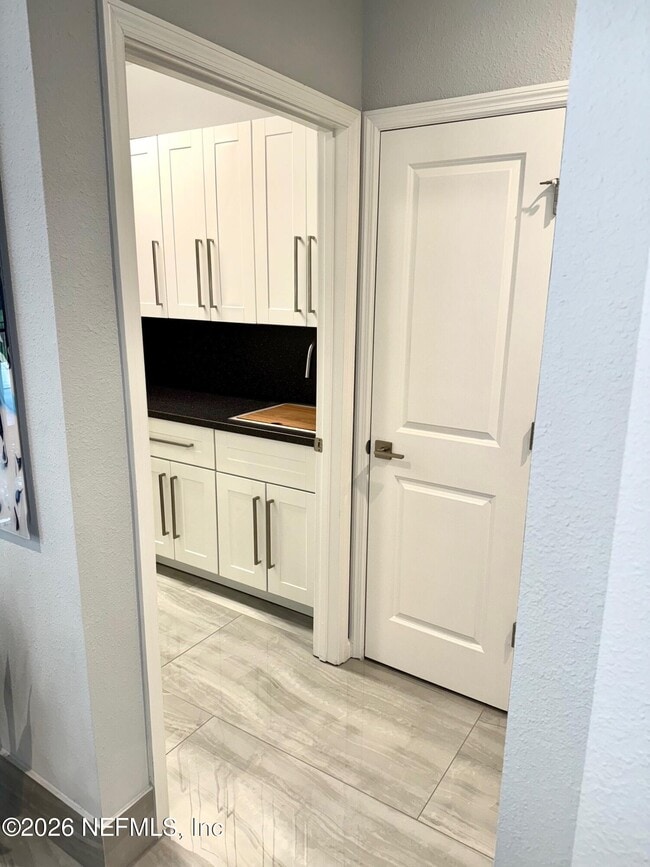 Building Photo - 163 Pine Forest Ct