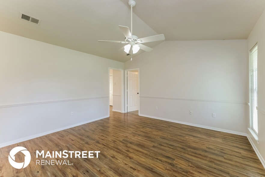 Building Photo - 10089 Riggan Dr